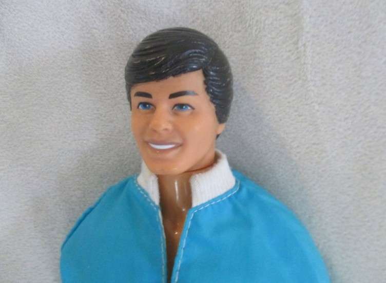 Barbie's boyfriend - Vintage 1980's Mattel Ken in original Ken/barbie clothes & shoes - knees bend
