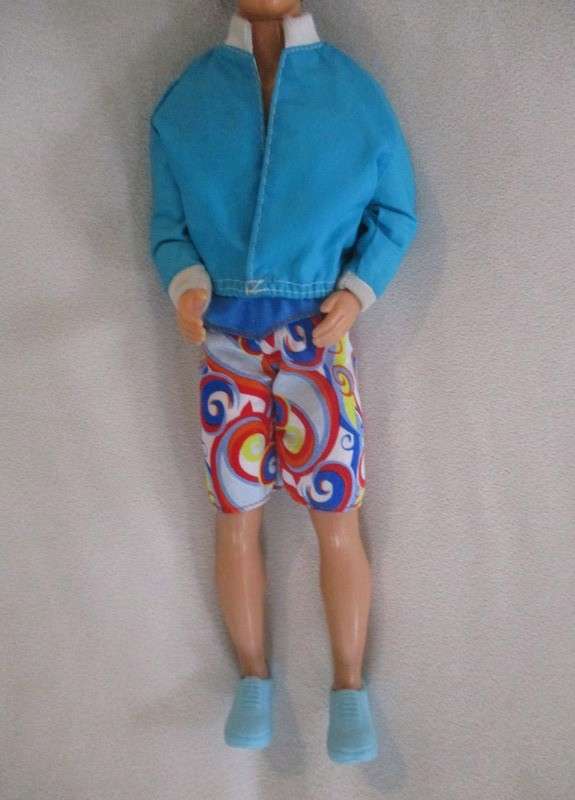 Barbie's boyfriend - Vintage 1980's Mattel Ken in original Ken/barbie clothes & shoes - knees bend