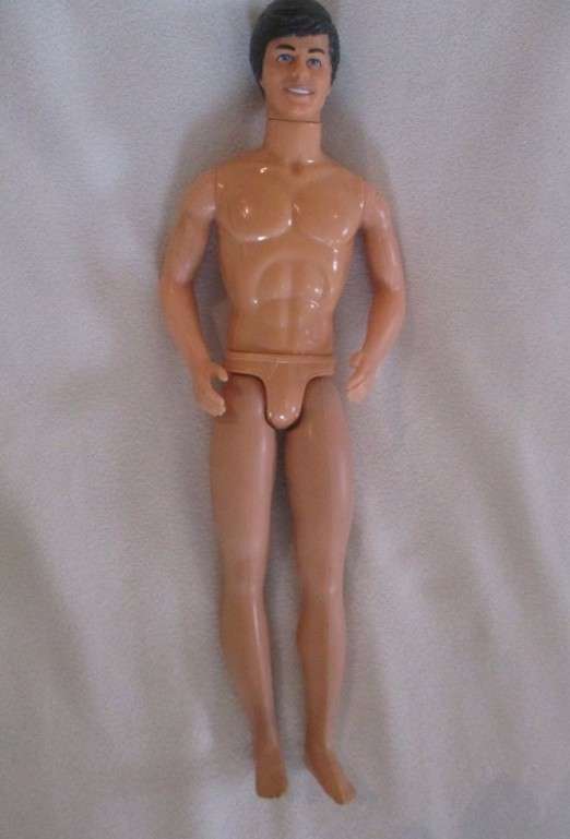 Barbie's boyfriend - Vintage 1980's Mattel Ken in original Ken/barbie clothes & shoes - knees bend