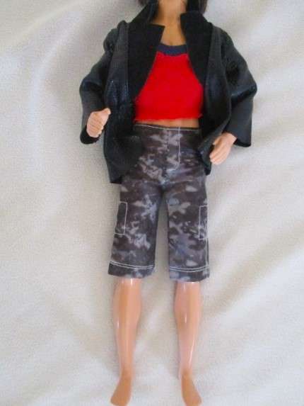 Barbie's boyfriend - Totally Cool Ken with original funky hairstyle and knees that bend