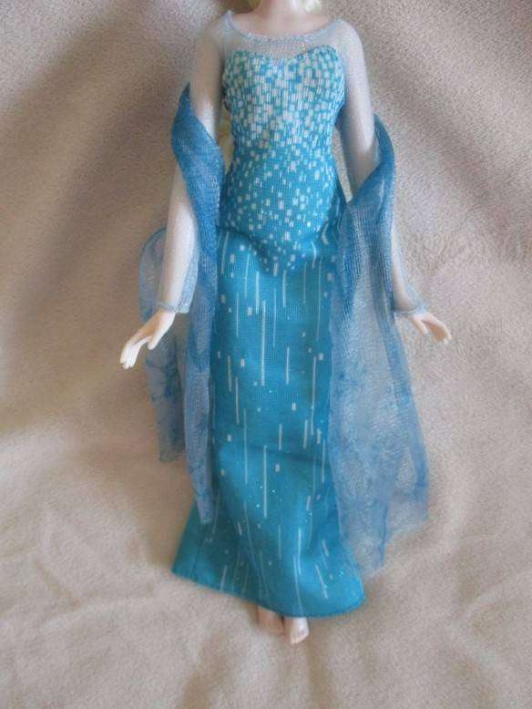 Collectable Hasbro Disney Elsa doll from Frozen - original dress and hairstyle