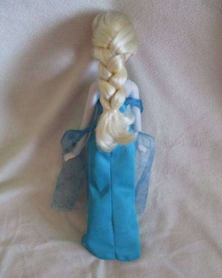 Collectable Hasbro Disney Elsa doll from Frozen - original dress and hairstyle