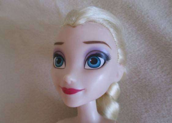 Collectable Hasbro Disney Elsa doll from Frozen - original dress and hairstyle