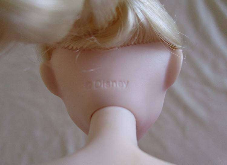 Collectable Hasbro Disney Elsa doll from Frozen - original dress and hairstyle