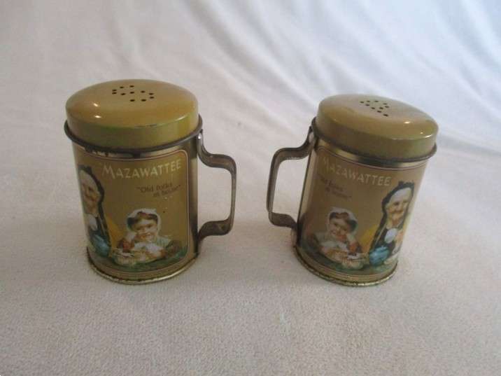 Cute Mazawattee tea salt and pepper tins