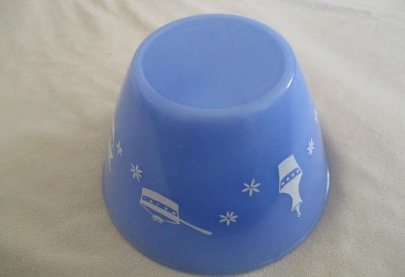 Beautiful blue milk glass mixing bowl - handy size