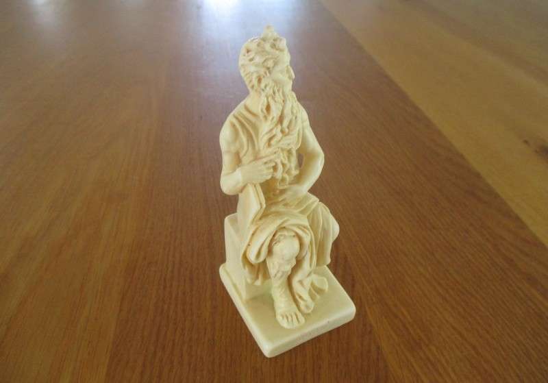 A collectable small genuine Santini sculpture of Michelangelo's Moses - signed