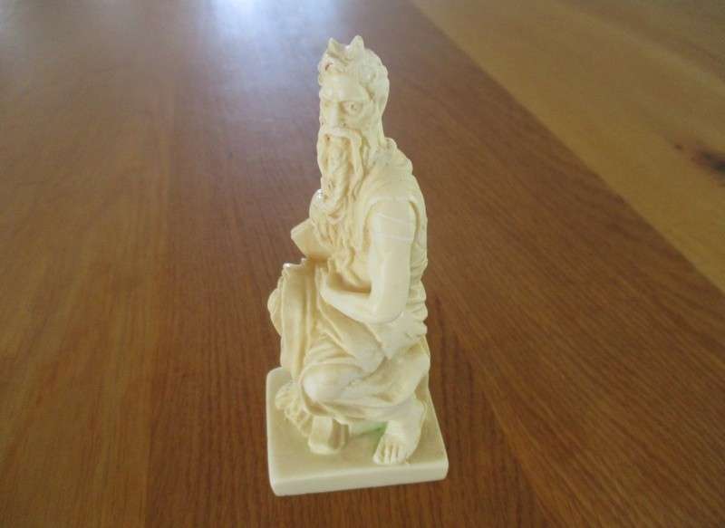 A collectable small genuine Santini sculpture of Michelangelo's Moses - signed