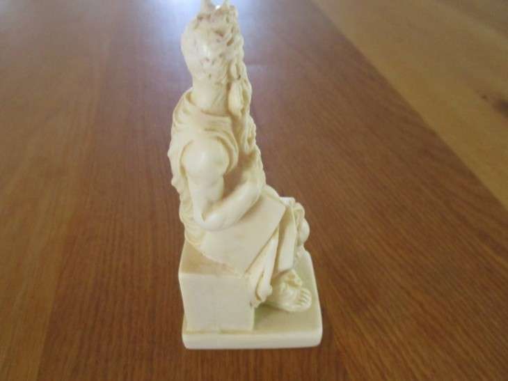 A collectable small genuine Santini sculpture of Michelangelo's Moses - signed