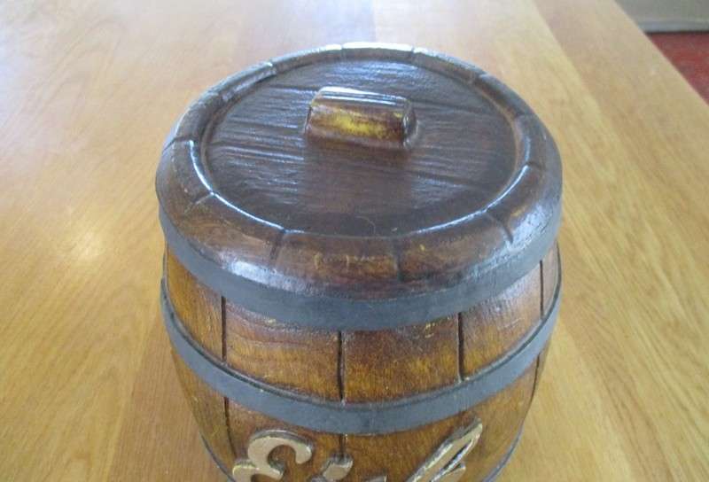 Eish!  Amusing wooden ice bucket