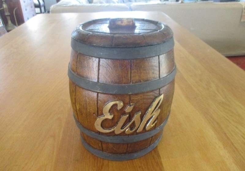 Eish!  Amusing wooden ice bucket