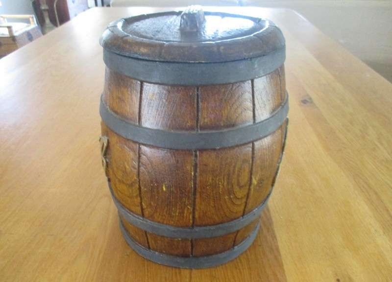 Eish!  Amusing wooden ice bucket