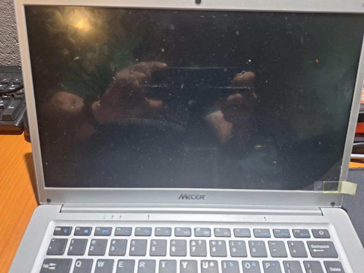 Mecer Xpression Z140C