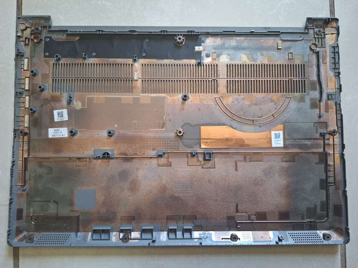 Lenovo Ideapad 3 bottom cover