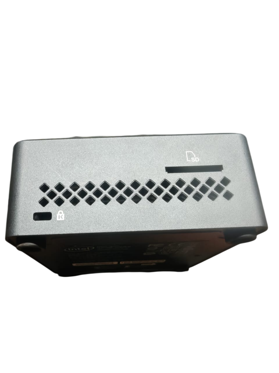 Intel NUC (Celeron CPU / 8GB RAM / 120GB SSD / WIN10 ) - Warranty