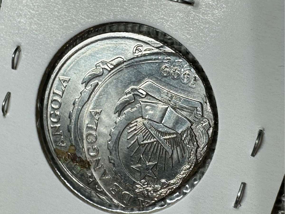 5 Kwanza Angola Error Coin