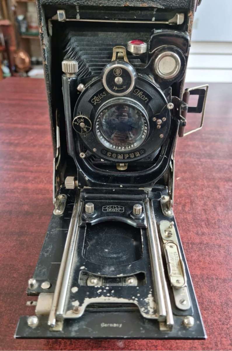Zeiss Ikon Compur folding camera