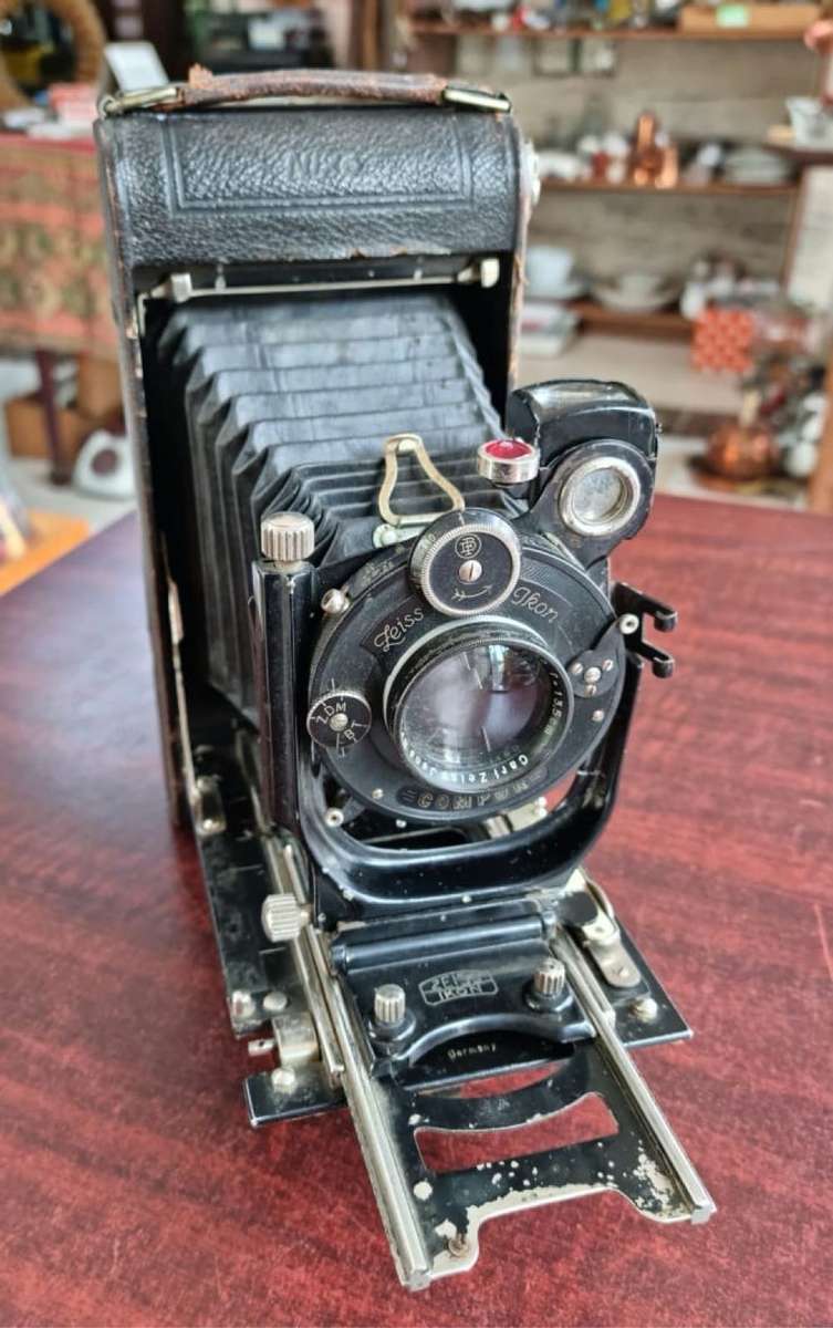 Zeiss Ikon Compur folding camera