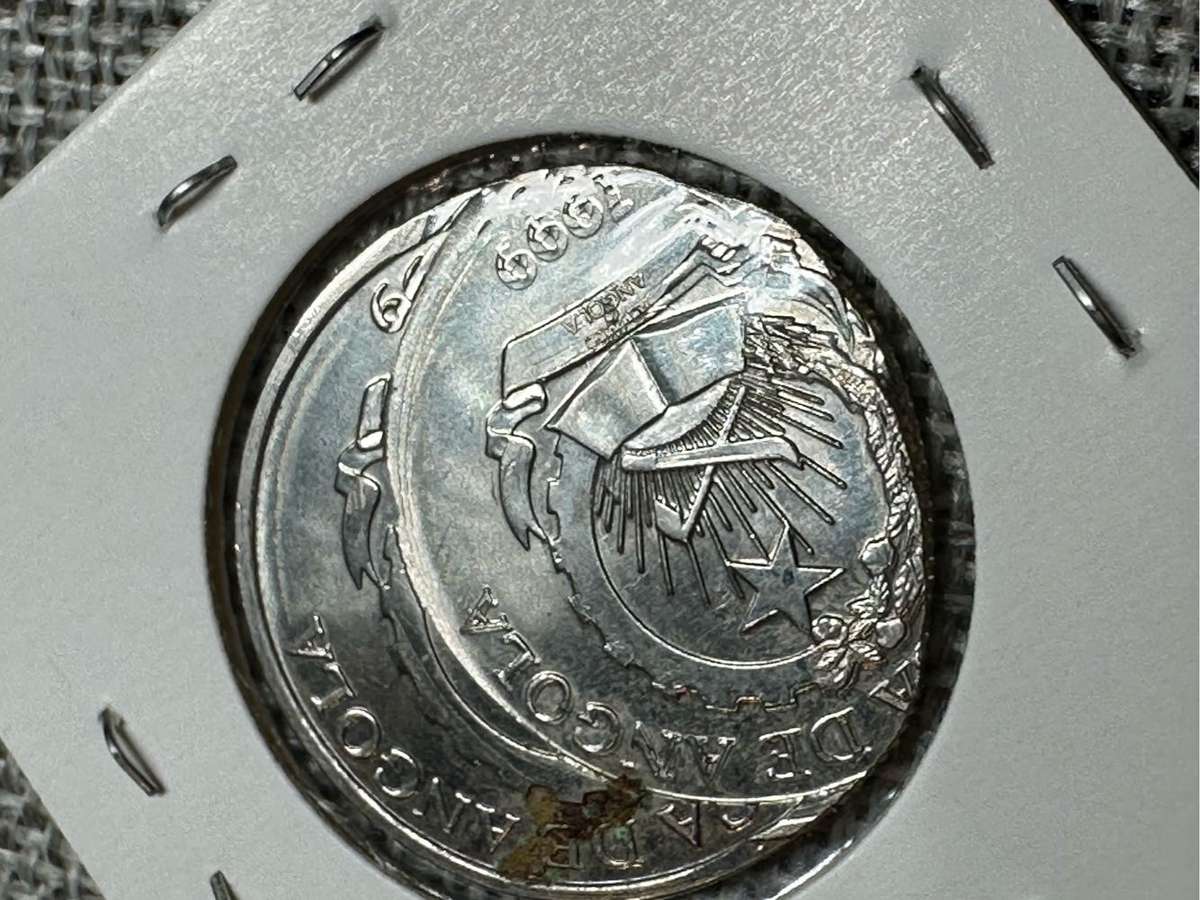 5 Kwanza Angola Error Coin