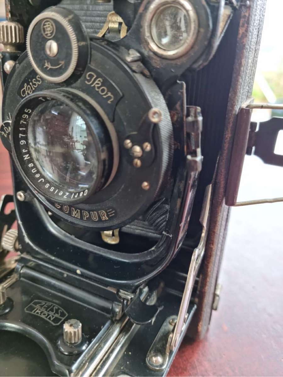 Zeiss Ikon Compur folding camera