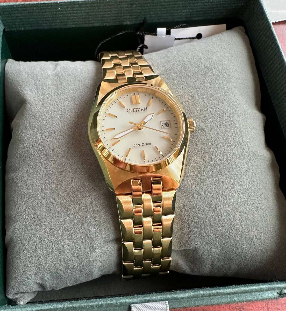 Ladies Citizen Ecodrive wristwatch ( brand new )