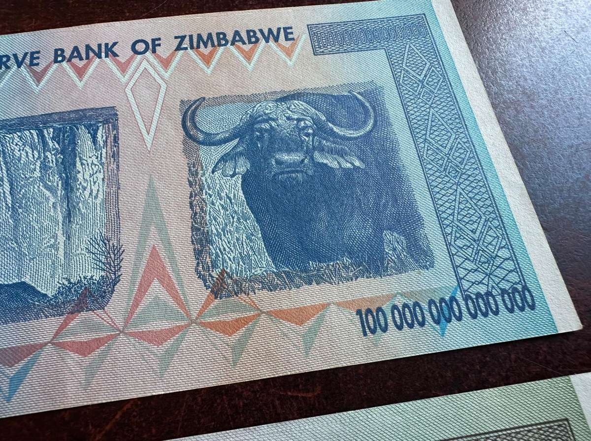 Trillion Dollar AA series Zimbabwe bank notes ( x4 )