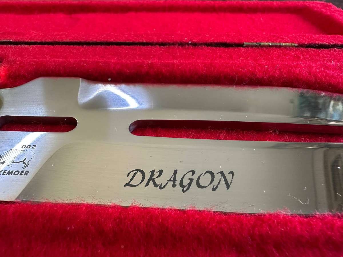 A stunning double side C. Koekemoer handmade knife in stunning display box
