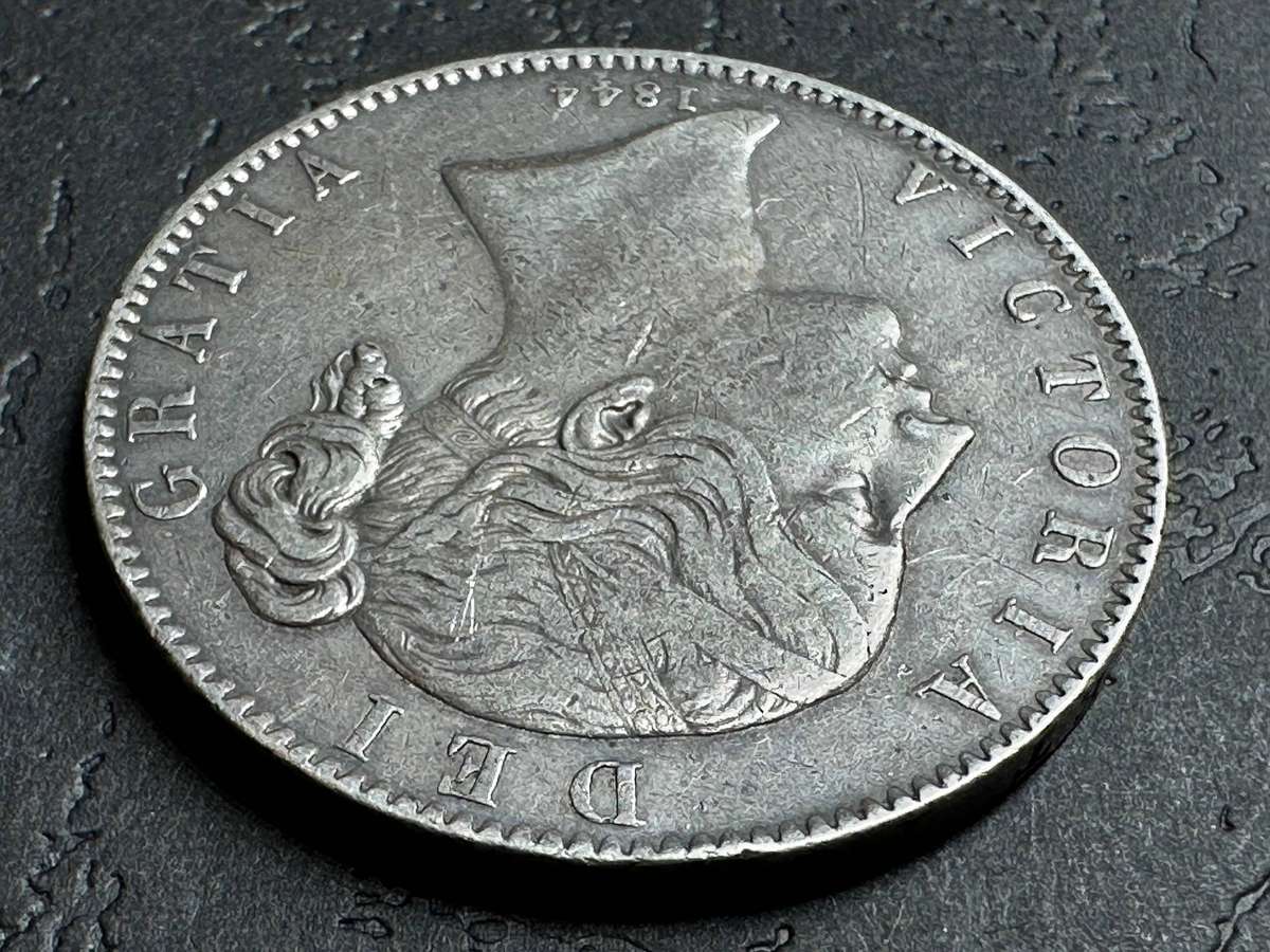 A stunning 1844 England sterling silver 1 Crown coin