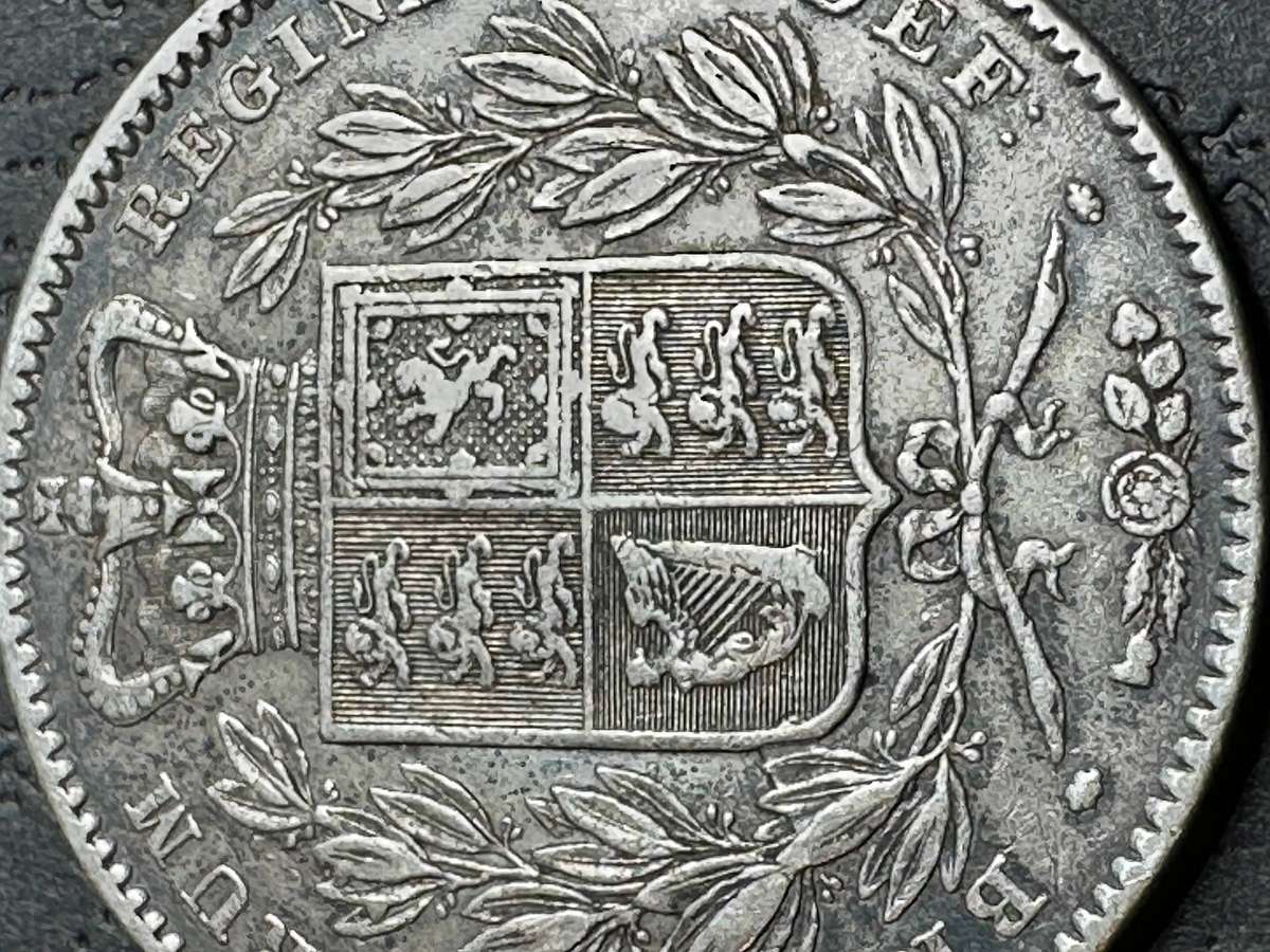 A stunning 1844 England sterling silver 1 Crown coin