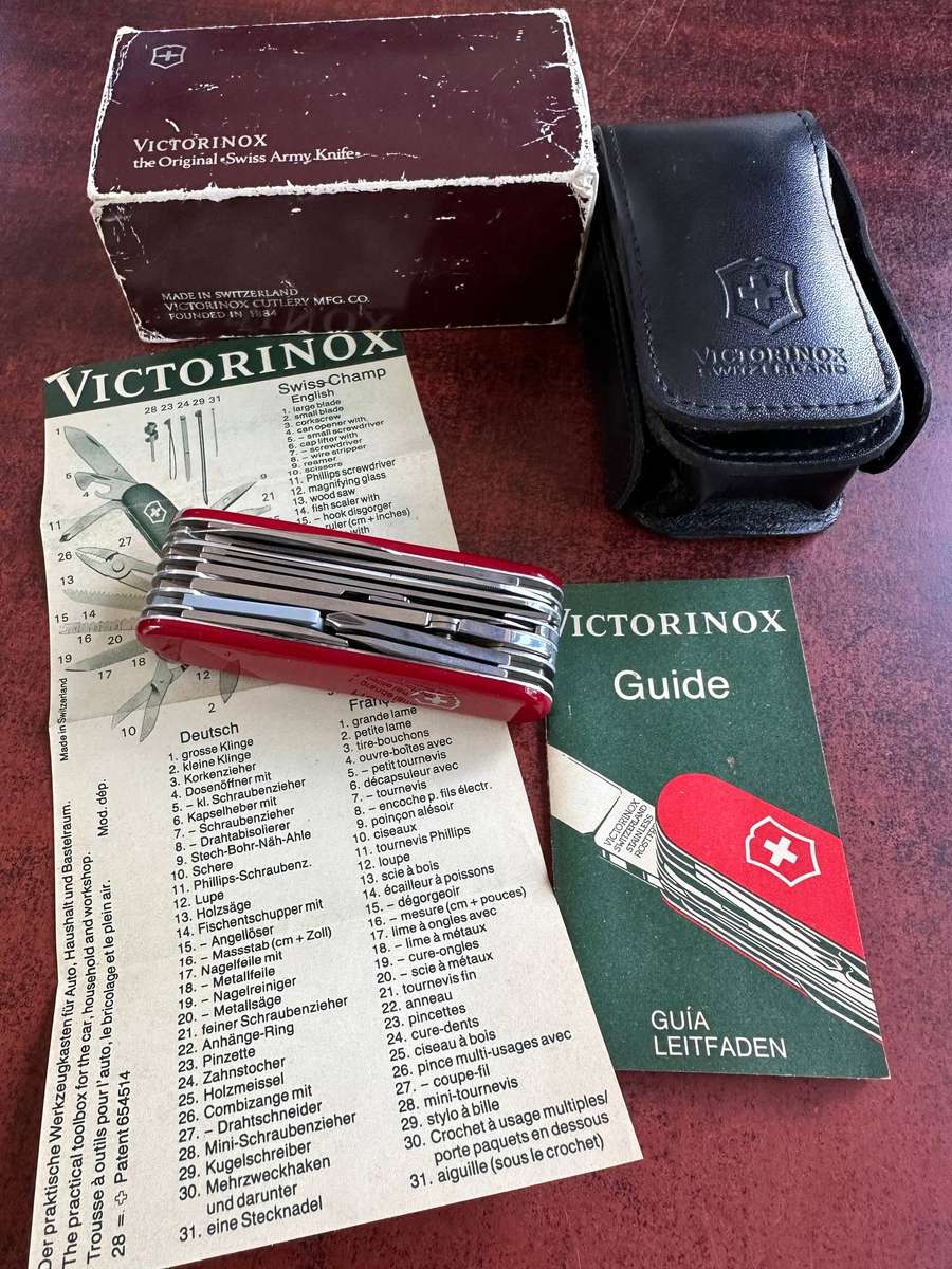 VictorInox Swiss Champ knife
