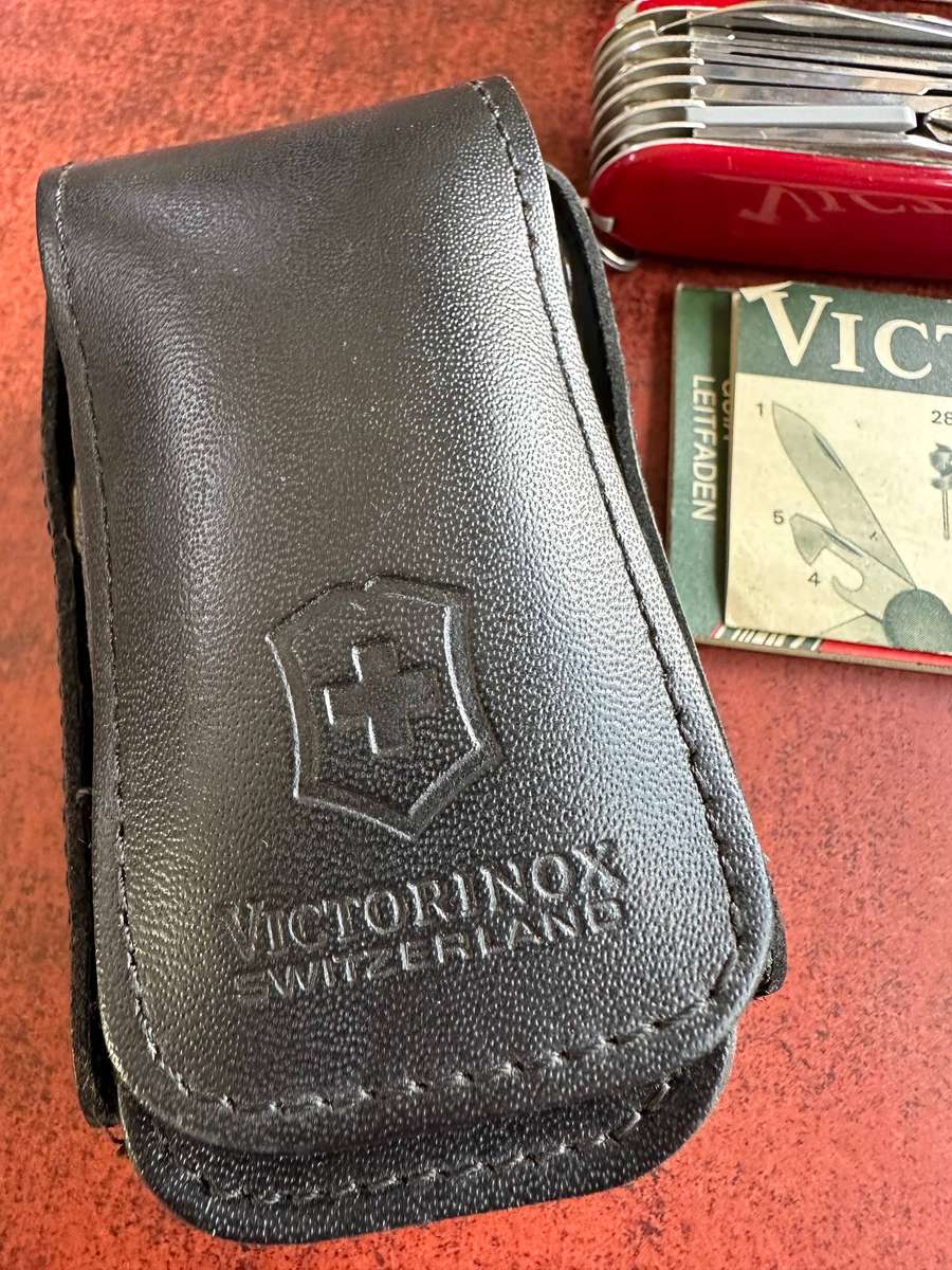 VictorInox Swiss Champ knife
