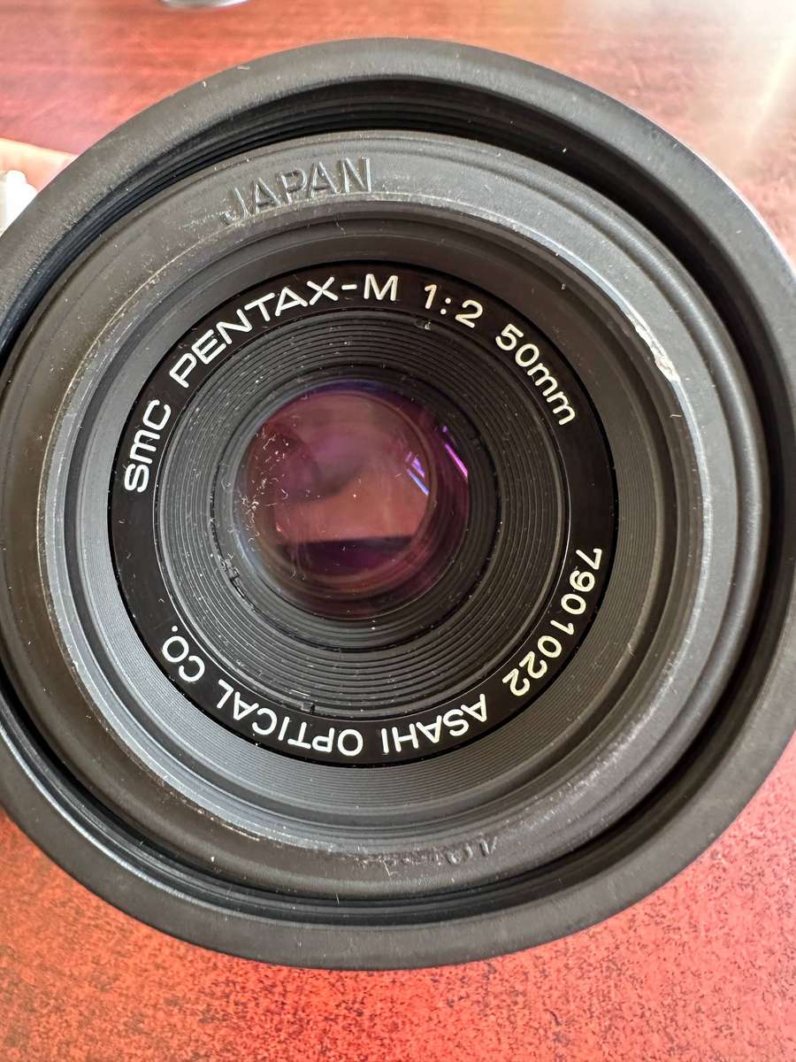 Pentax Asahi K1000 SE SLR camera in great condition.