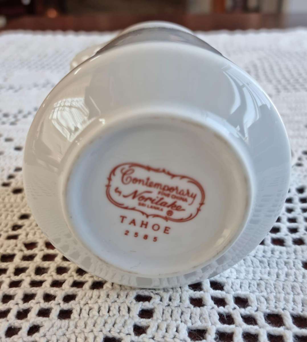 Contemporary NORITAKE Fine China ( Sri Lanka)  "TAHOE" 2585