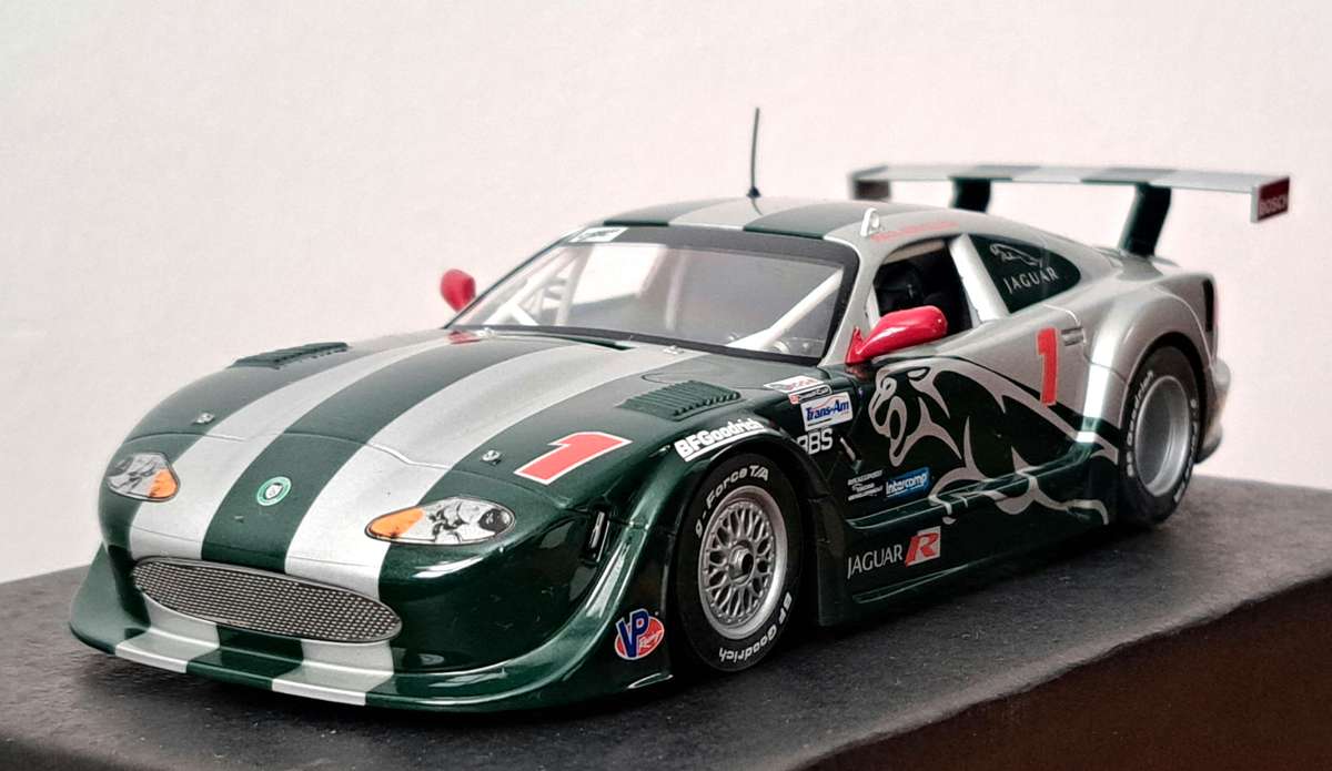Scalextric Jaguar XKRS Analogue Slot Car 1/32
