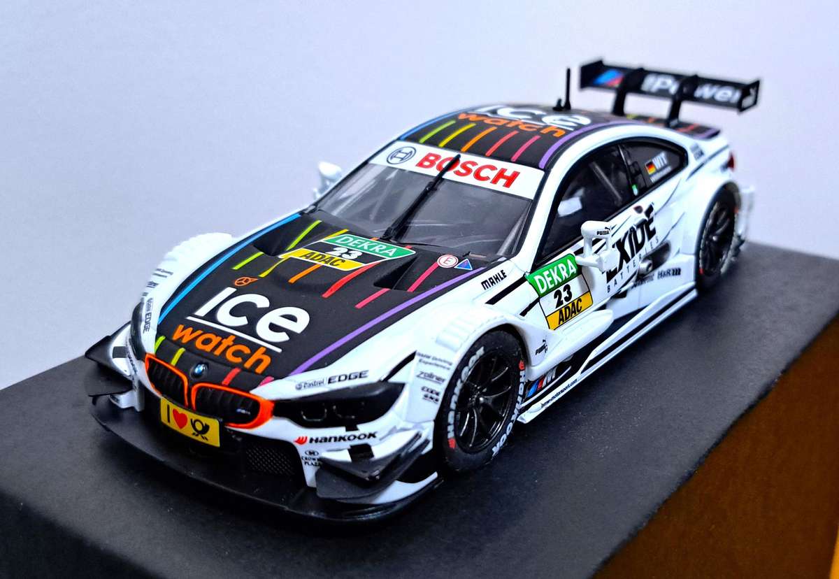 Carrera BMW M4 DTM Digital Slot Car 1/32