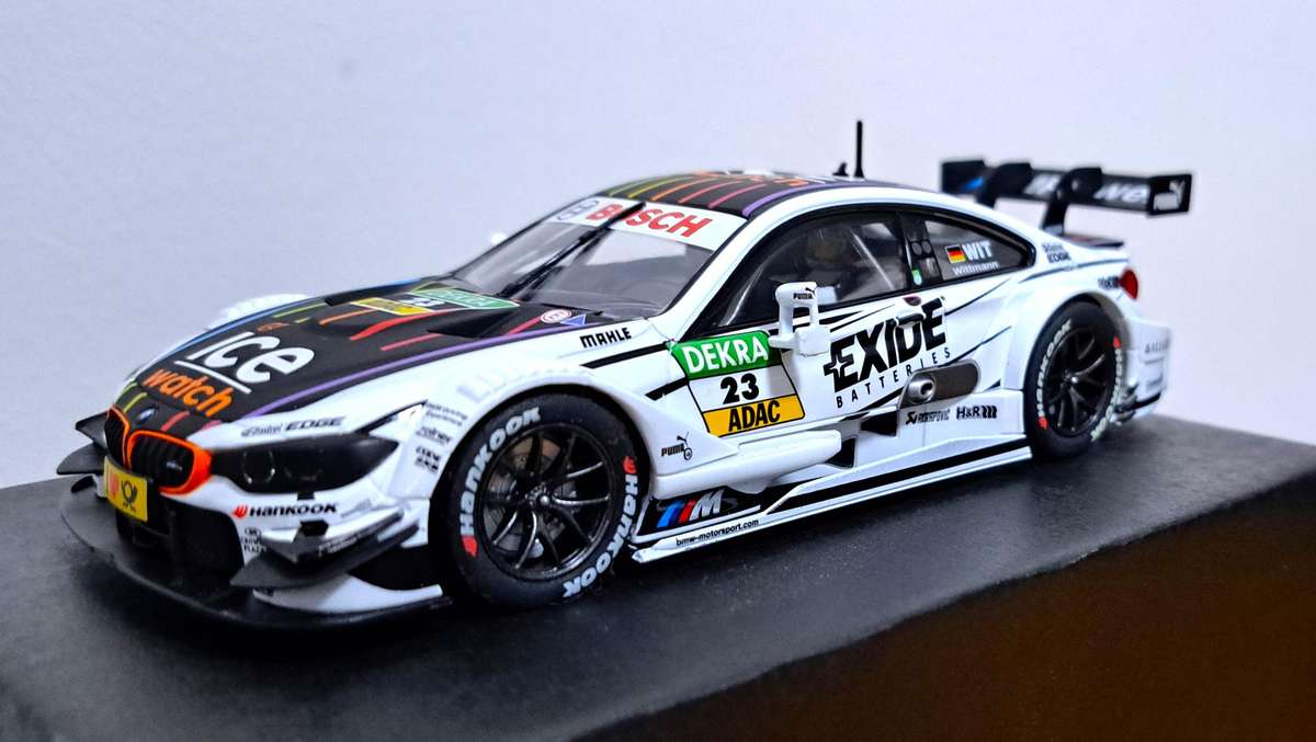 Carrera BMW M4 DTM Digital Slot Car 1/32