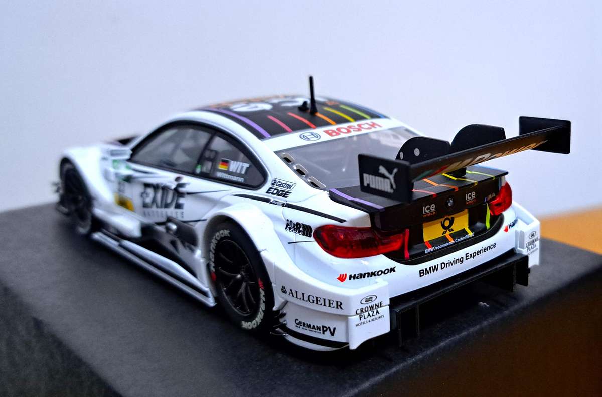 Carrera BMW M4 DTM Digital Slot Car 1/32