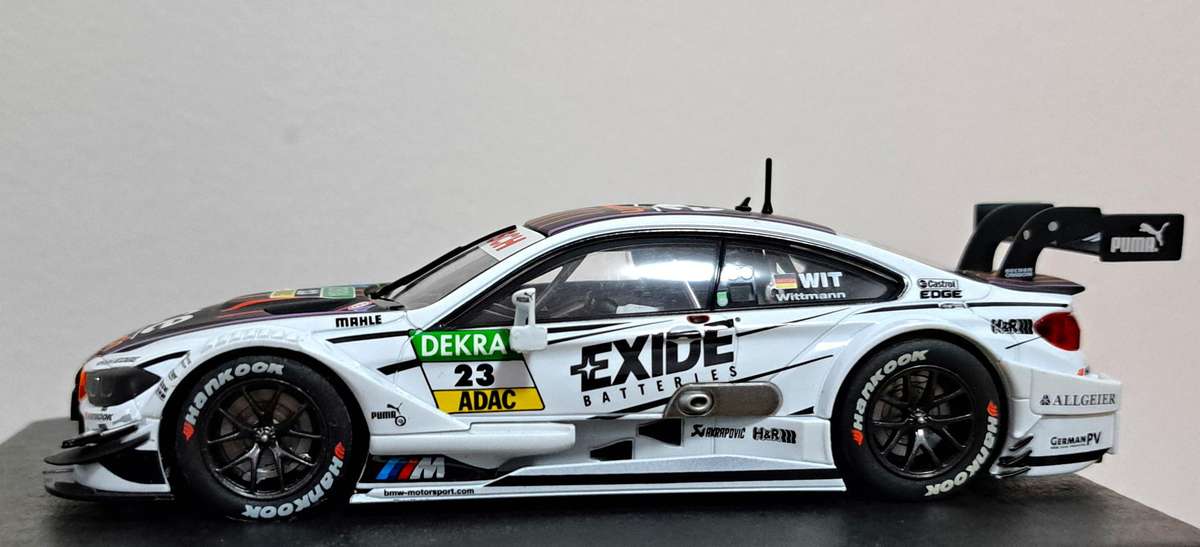 Carrera BMW M4 DTM Digital Slot Car 1/32