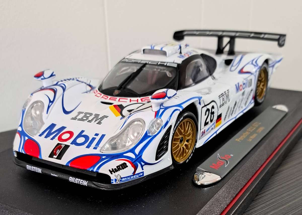 Maisto Porsche 911 GT1 #26 Le Mans 1988 1/18