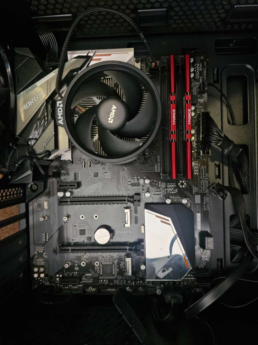 Aorus B450 Elite, Ryzen 3600, 16GB Ram Combo