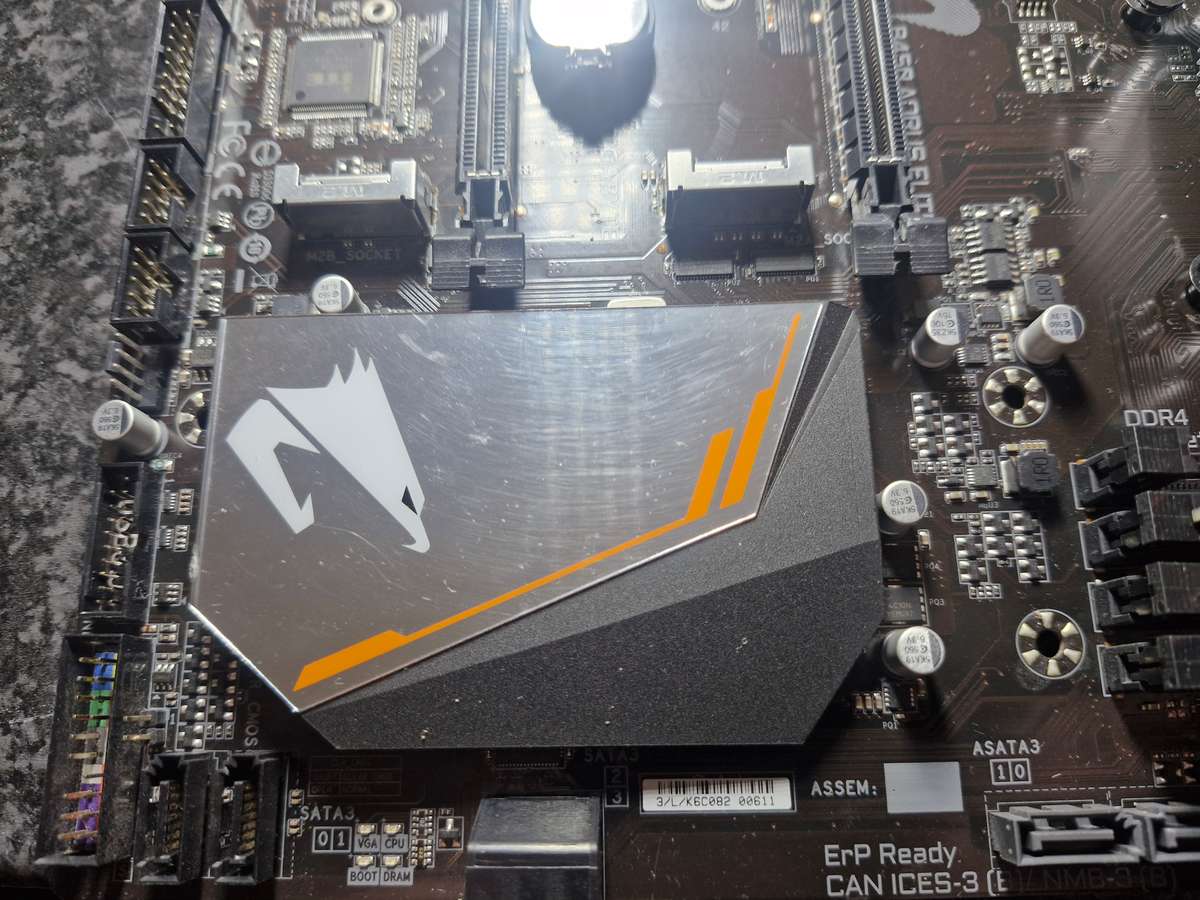 Aorus B450 Elite, Ryzen 3600, 16GB Ram Combo