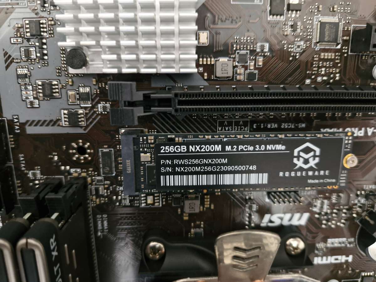 B450M , Ryzen 3700X, 16GB Ram , 256GB SSD Combo