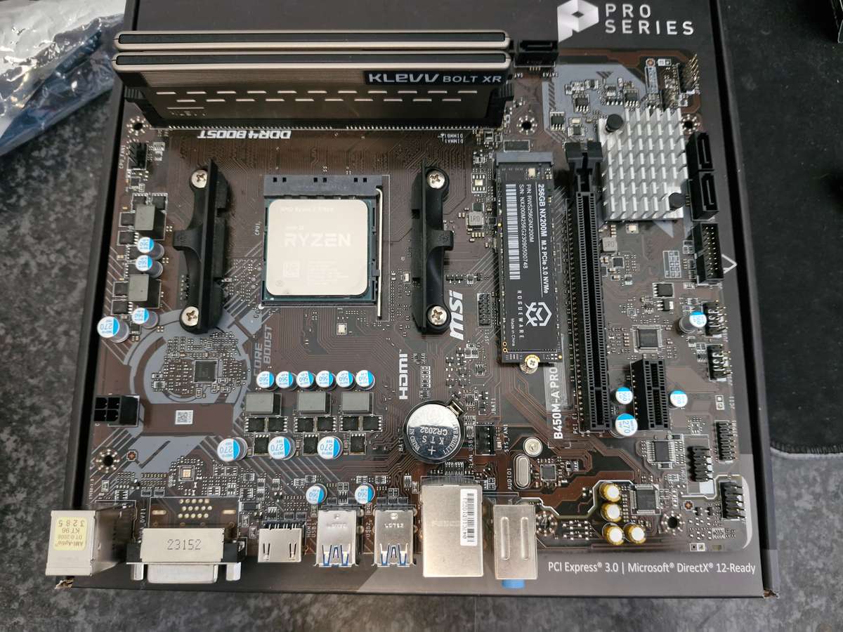 B450M , Ryzen 3700X, 16GB Ram , 256GB SSD Combo