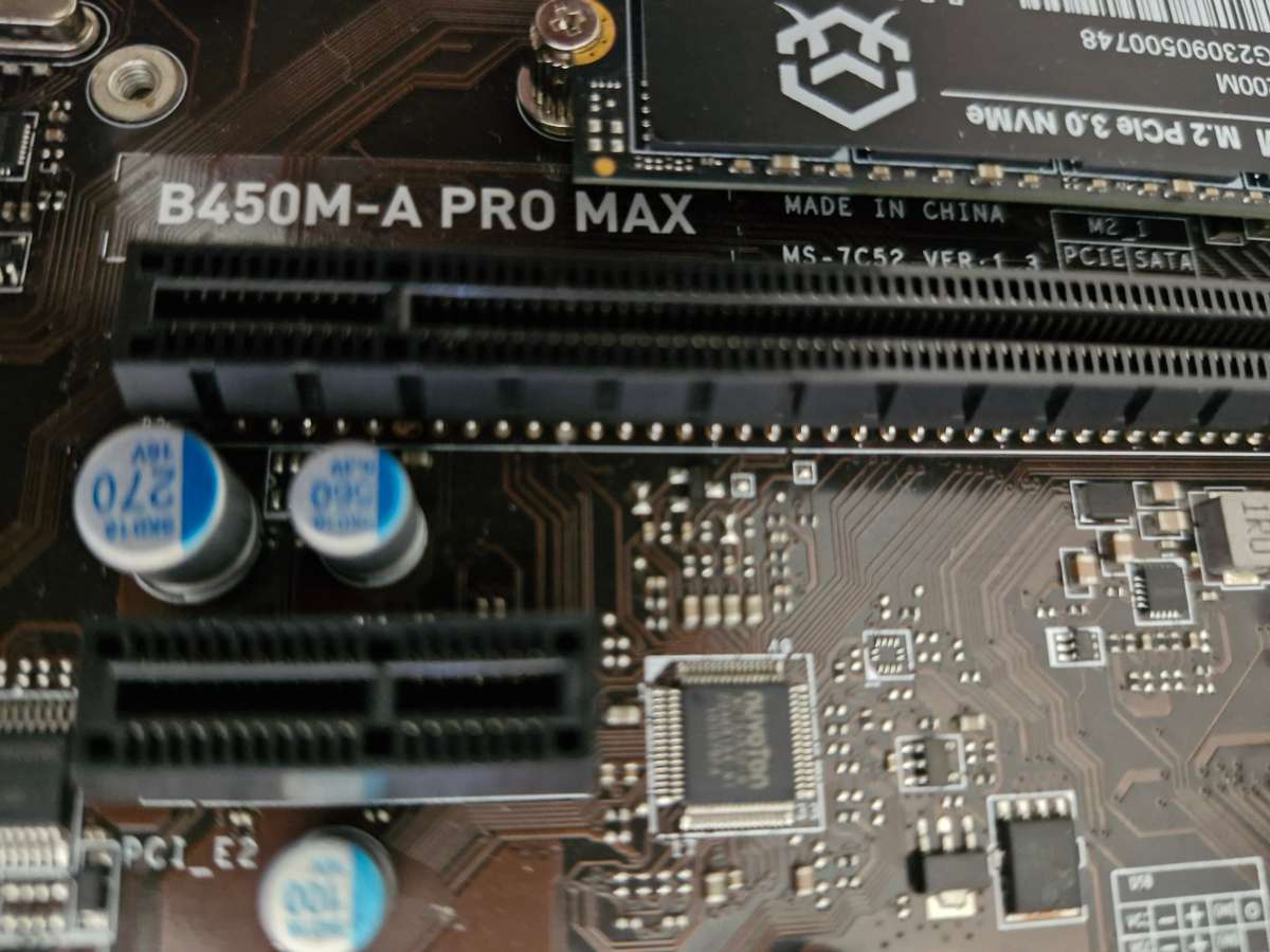 B450M , Ryzen 3700X, 16GB Ram , 256GB SSD Combo