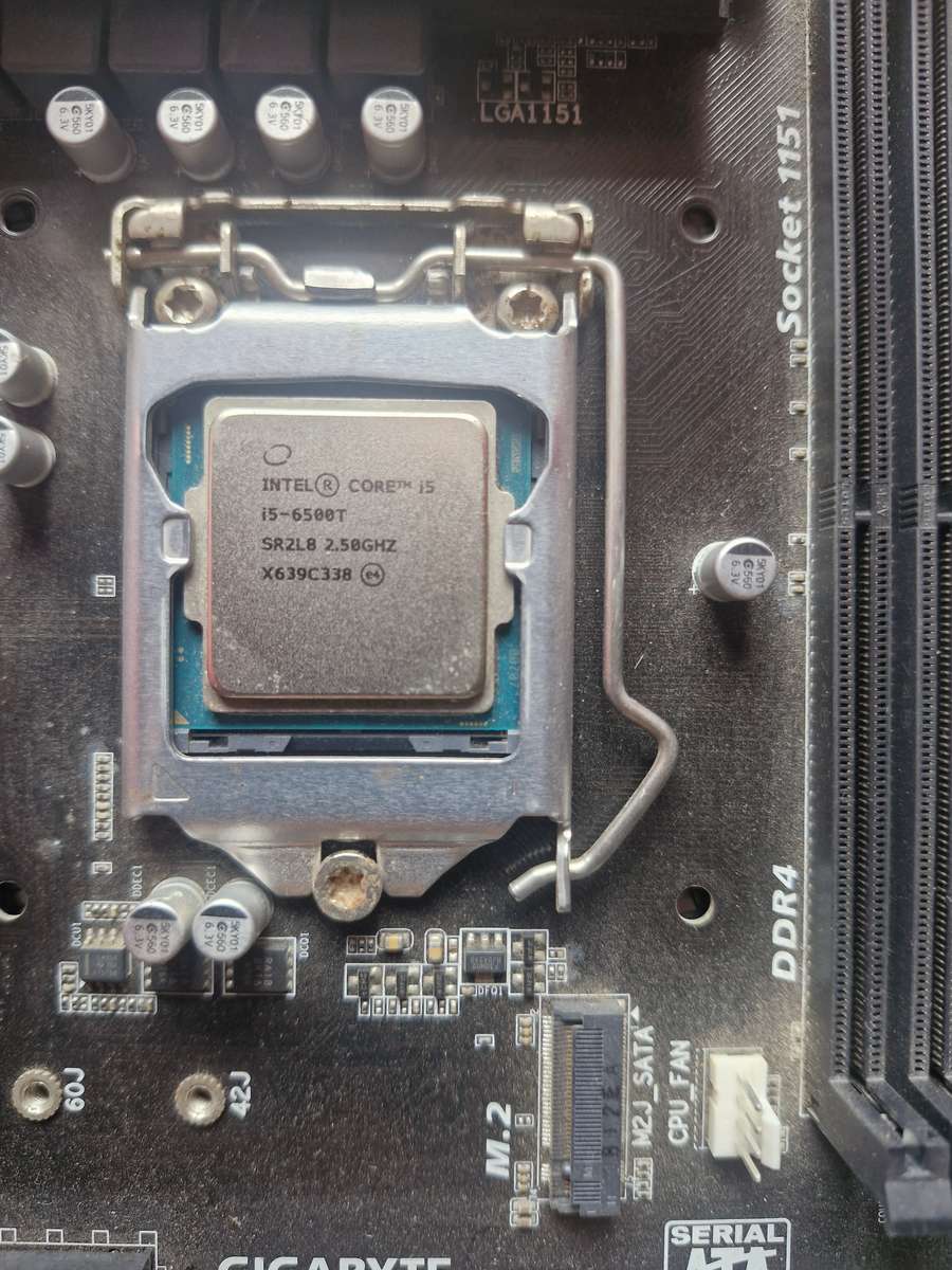 Gigabyte H110, i5 6500T, 8GB Ram combo