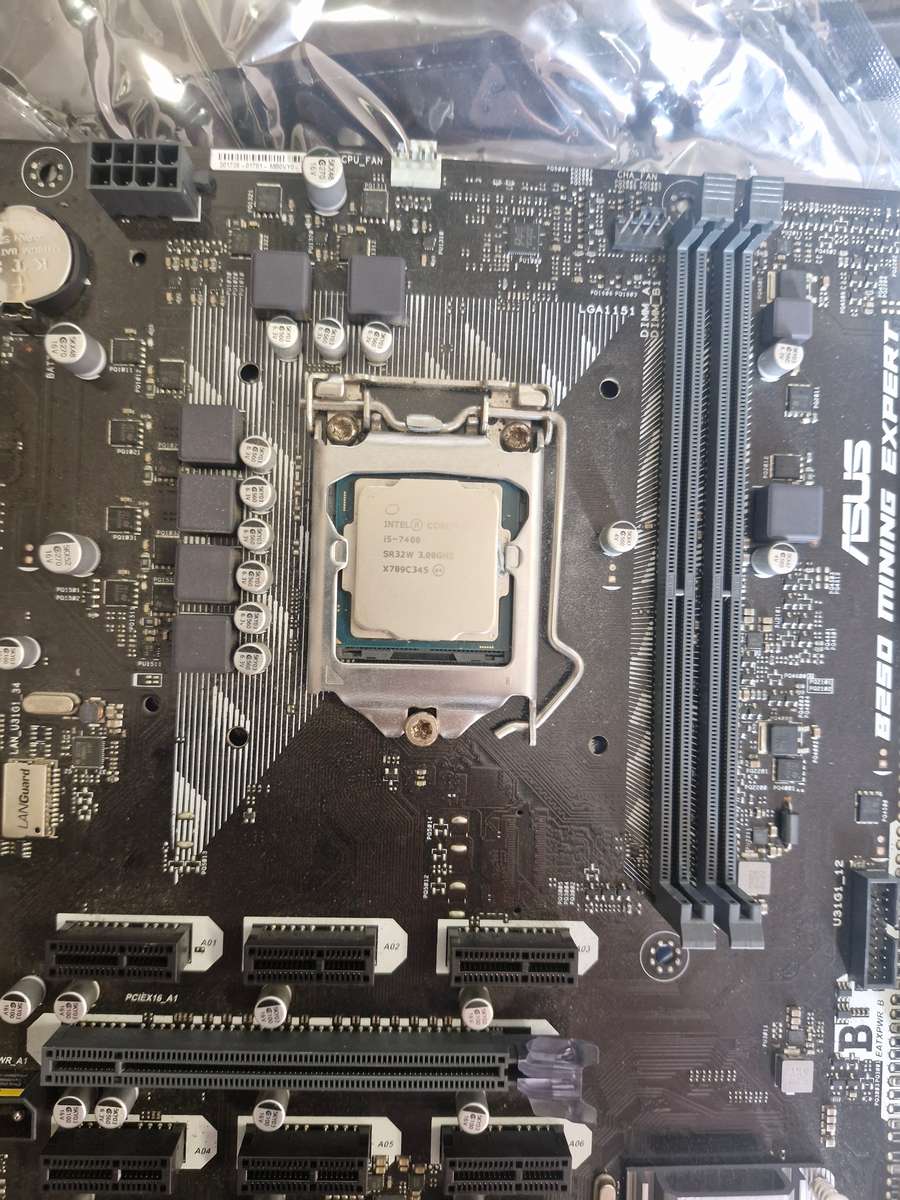 Asus B250 , I5 7400, 4gb ram combo