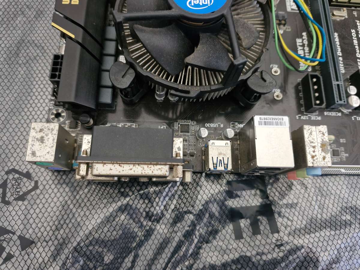Gigabyte H110, i5 6500T, 8GB Ram combo