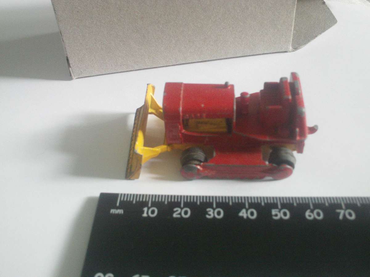 Matchbox Regular Wheels Case Bulldozer Lesney England #16d