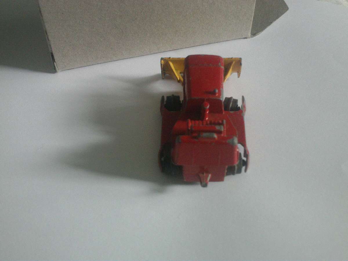 Matchbox Regular Wheels Case Bulldozer Lesney England #16d