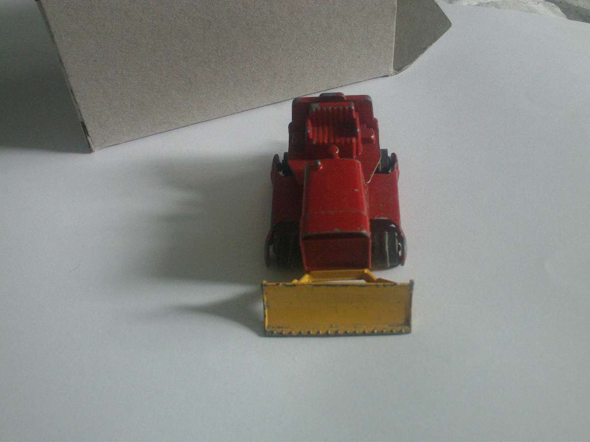 Matchbox Regular Wheels Case Bulldozer Lesney England #16d